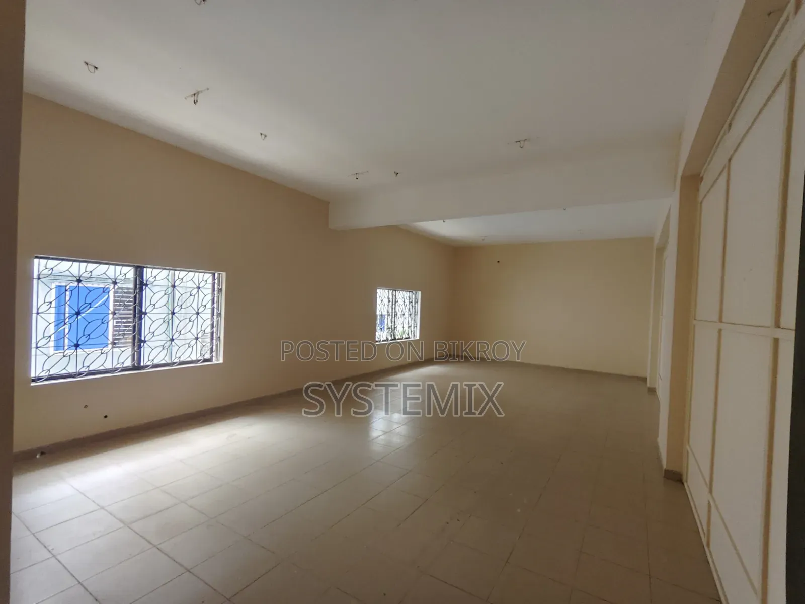 Luxurious Commercial/Corporate Building Rent Advertisement
