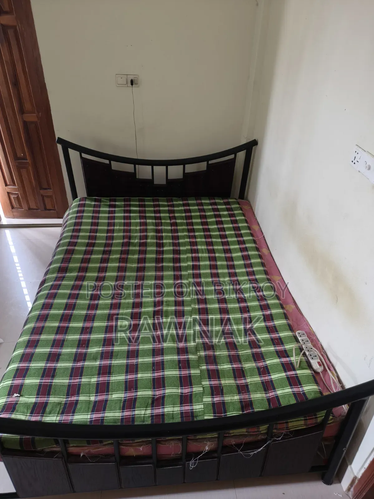 Standard Bed