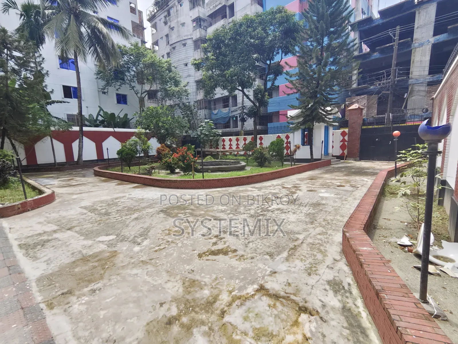 Luxurious Commercial/Corporate Building Rent Advertisement