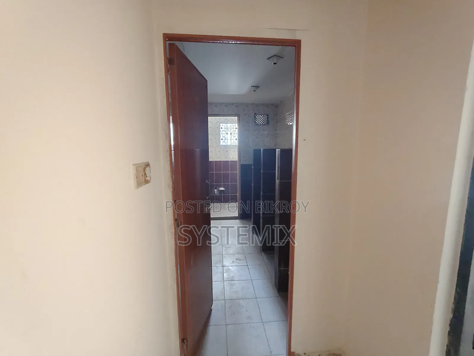 Luxurious Commercial/Corporate Building Rent Advertisement