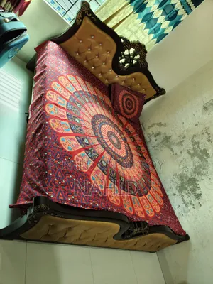 ভিক্টোরিয়া ডিজাইন বেড আমদানীকৃত কাঠ অর্ডার মেডের বেড কিং সাইজ ৭ ফুট ৬ ফুট