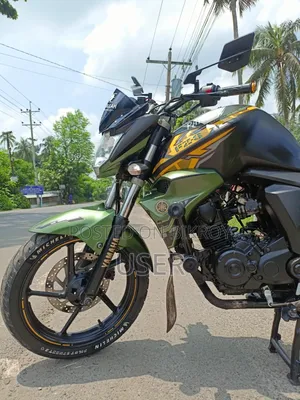 ইয়ামাহা এফজেডএস ভি২ ২০১৭ গ্রিন