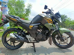 ইয়ামাহা এফজেডএস ভি২ ২০১৭ গ্রিন