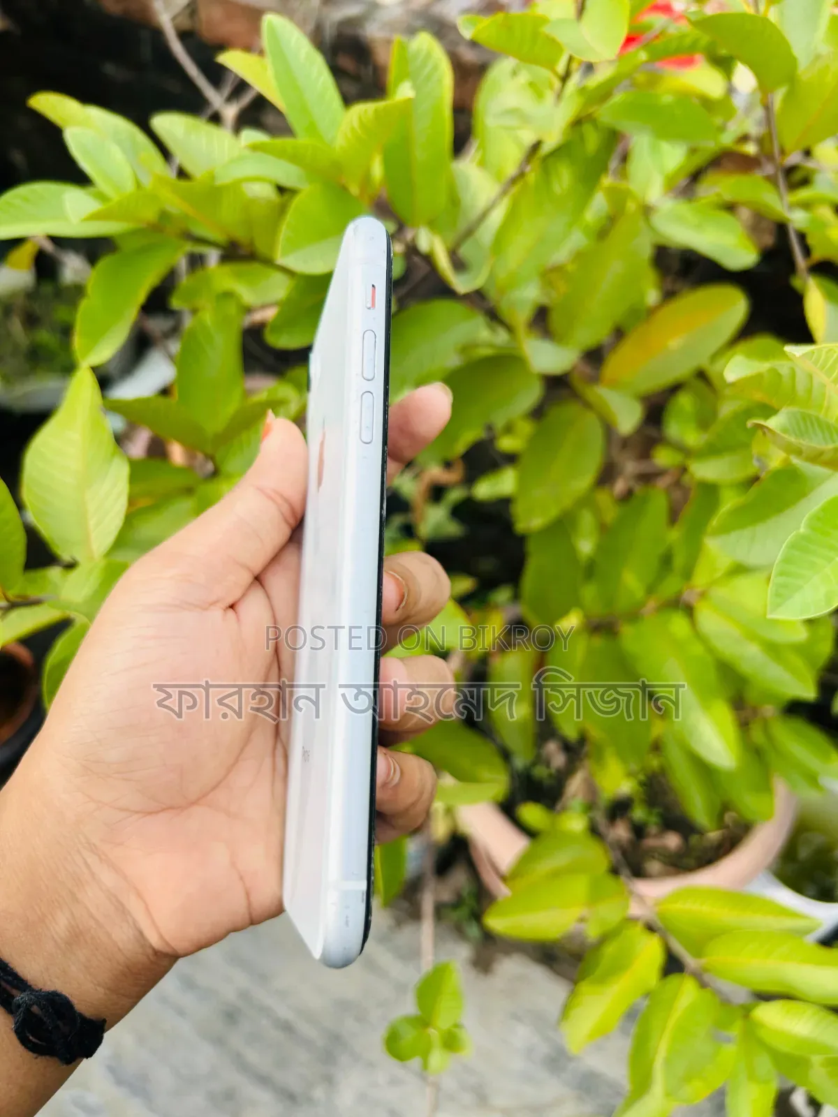অ্যাপল আইফোন এক্সআর ৬৪ জিবি হোয়াইট