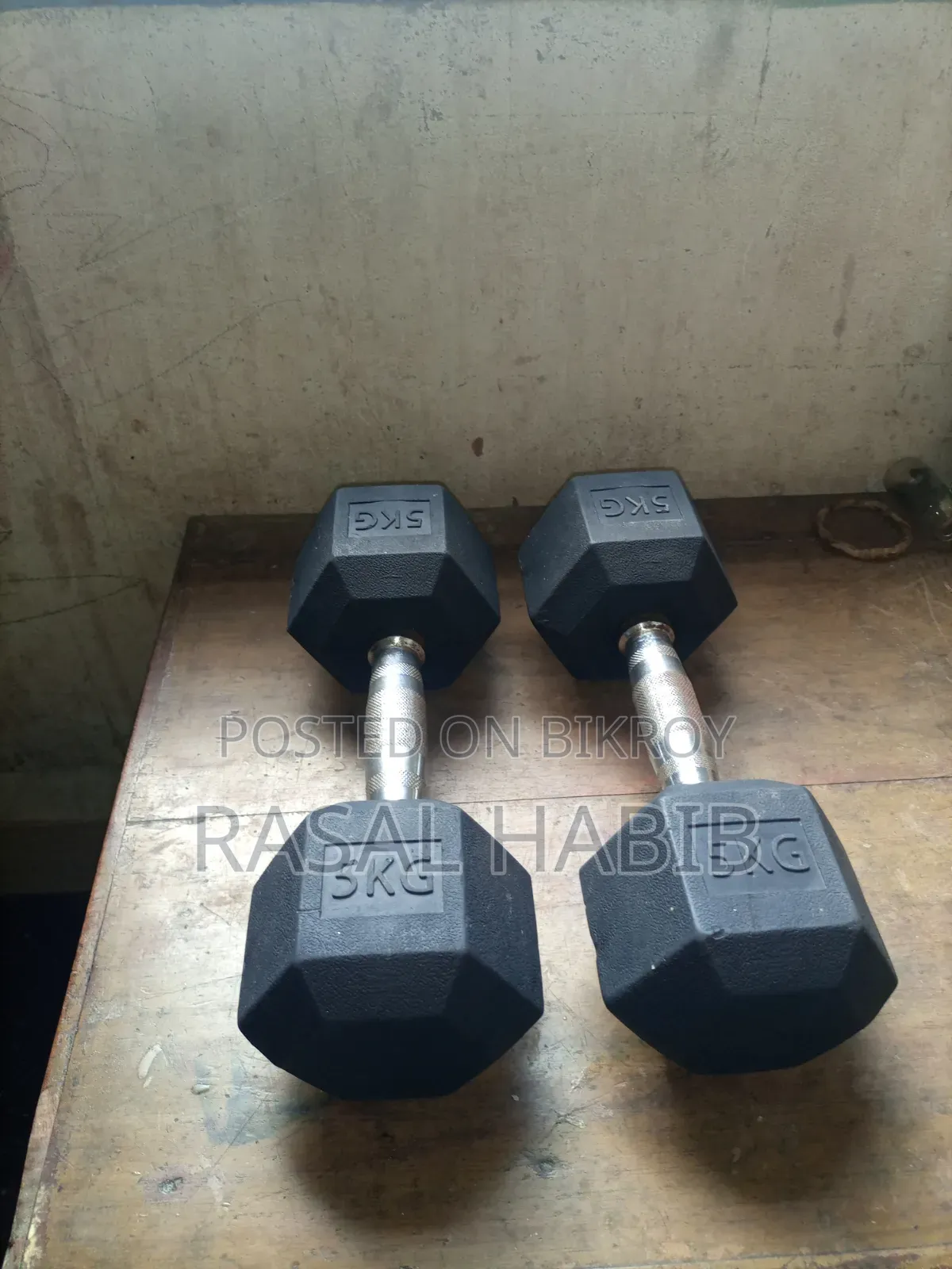 হেক্স ডাম্বেল বিক্রি করা হবে।