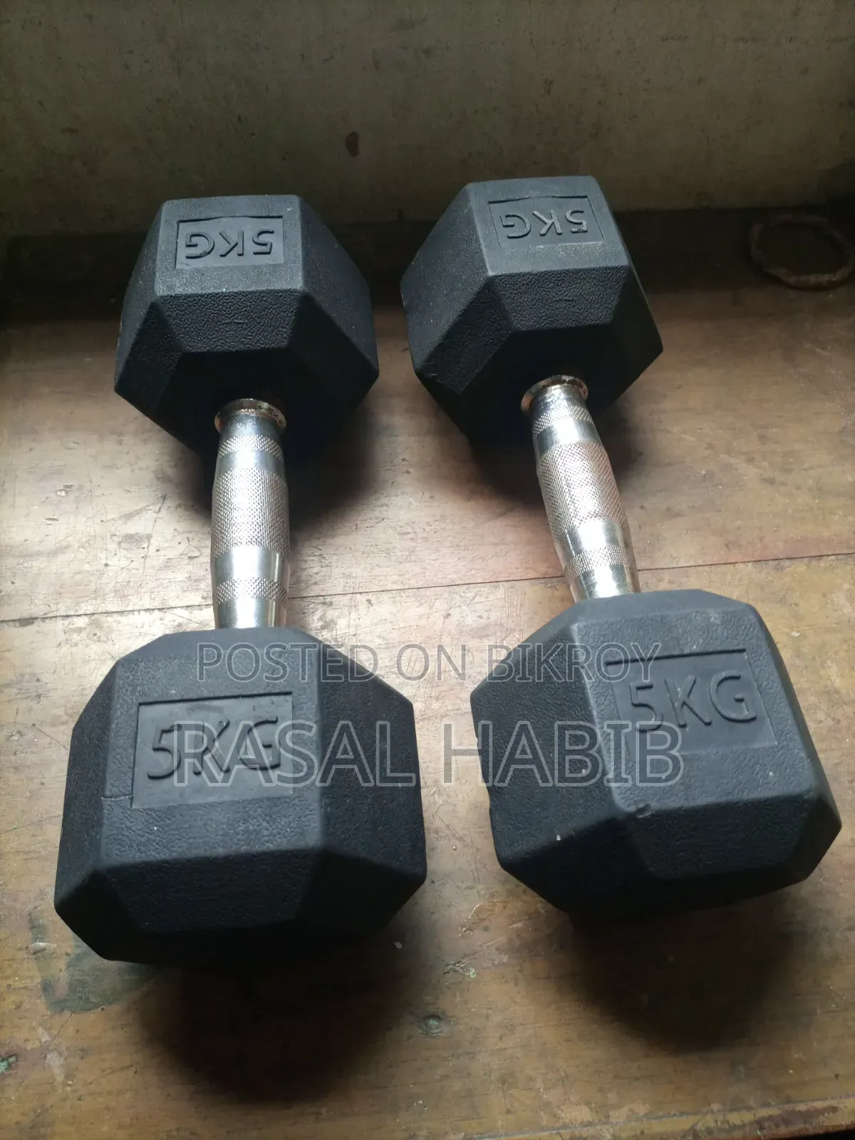 হেক্স ডাম্বেল বিক্রি করা হবে।