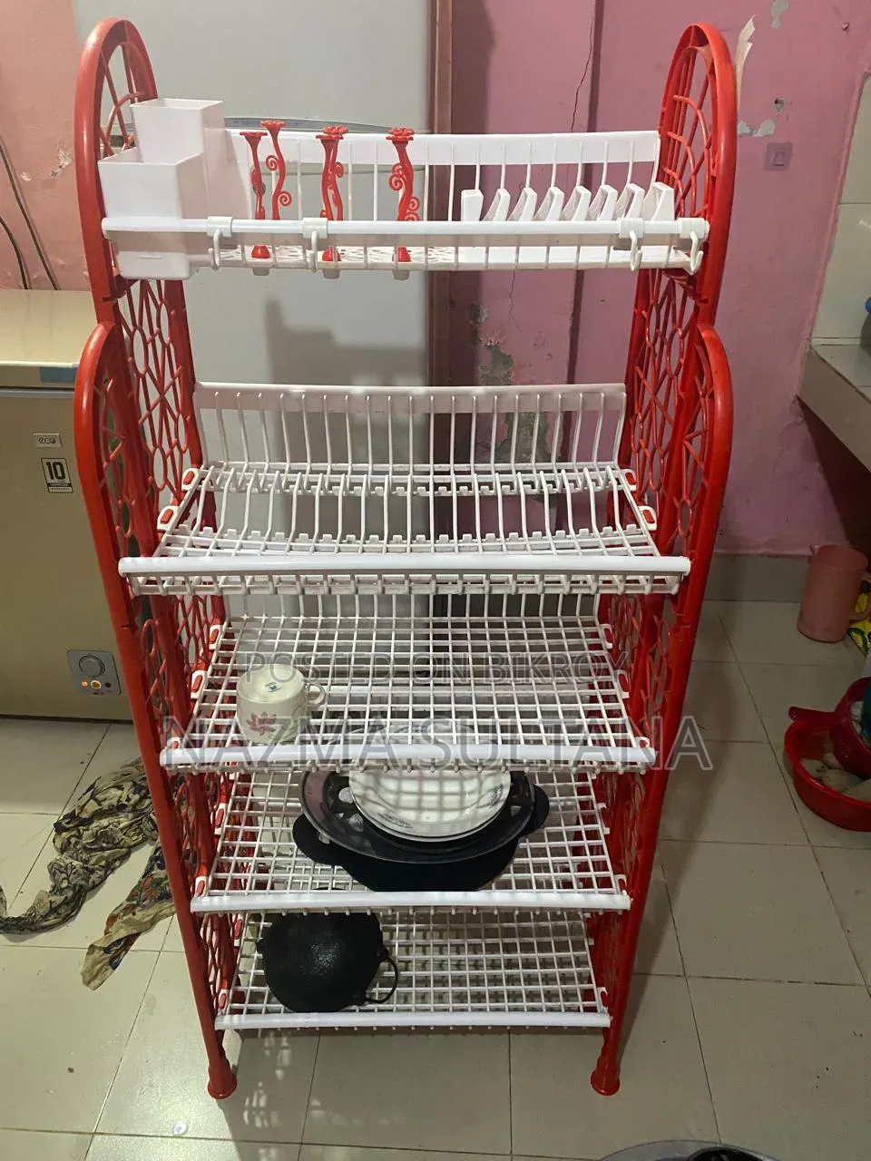A kitchen rack will be sold