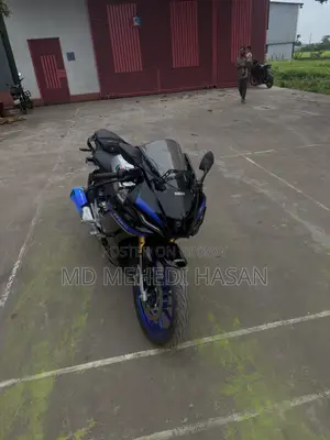 নিউ ইয়ামাহা আর১৫এম ২০২৬ ব্ল্যাক
