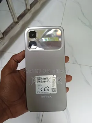 Infinix Smart 20 64 GB Silver