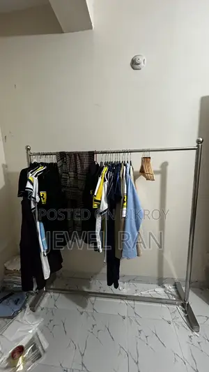 Still Hanger Rack