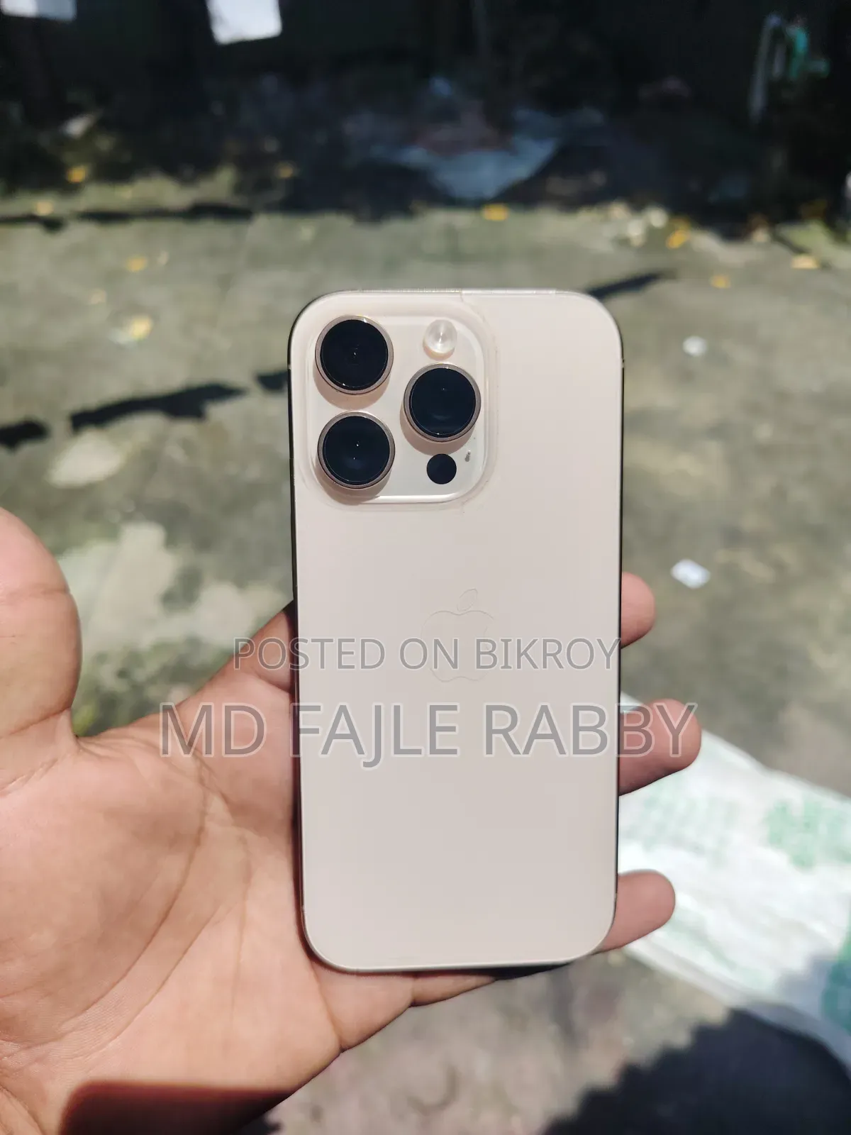 অ্যাপল আইফোন ১৬ প্রো ১২৮ জিবি গোল্ড