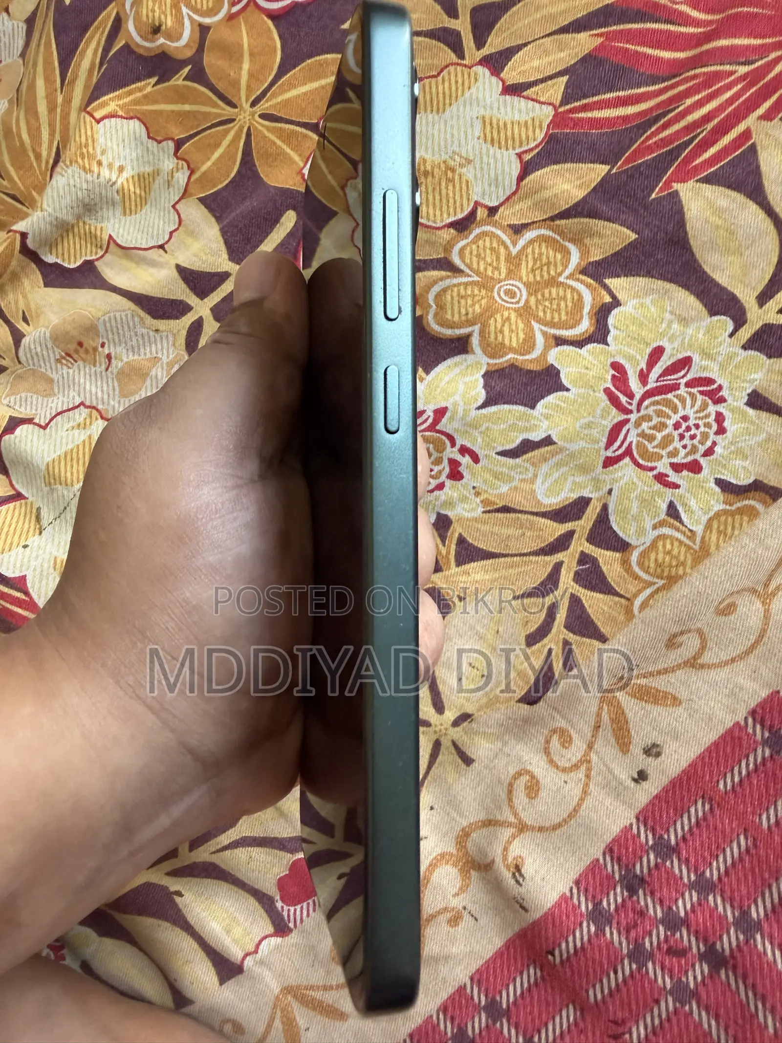 অপ্পো রেনো১৪ এফ ২৫৬ জিবি গ্রিন