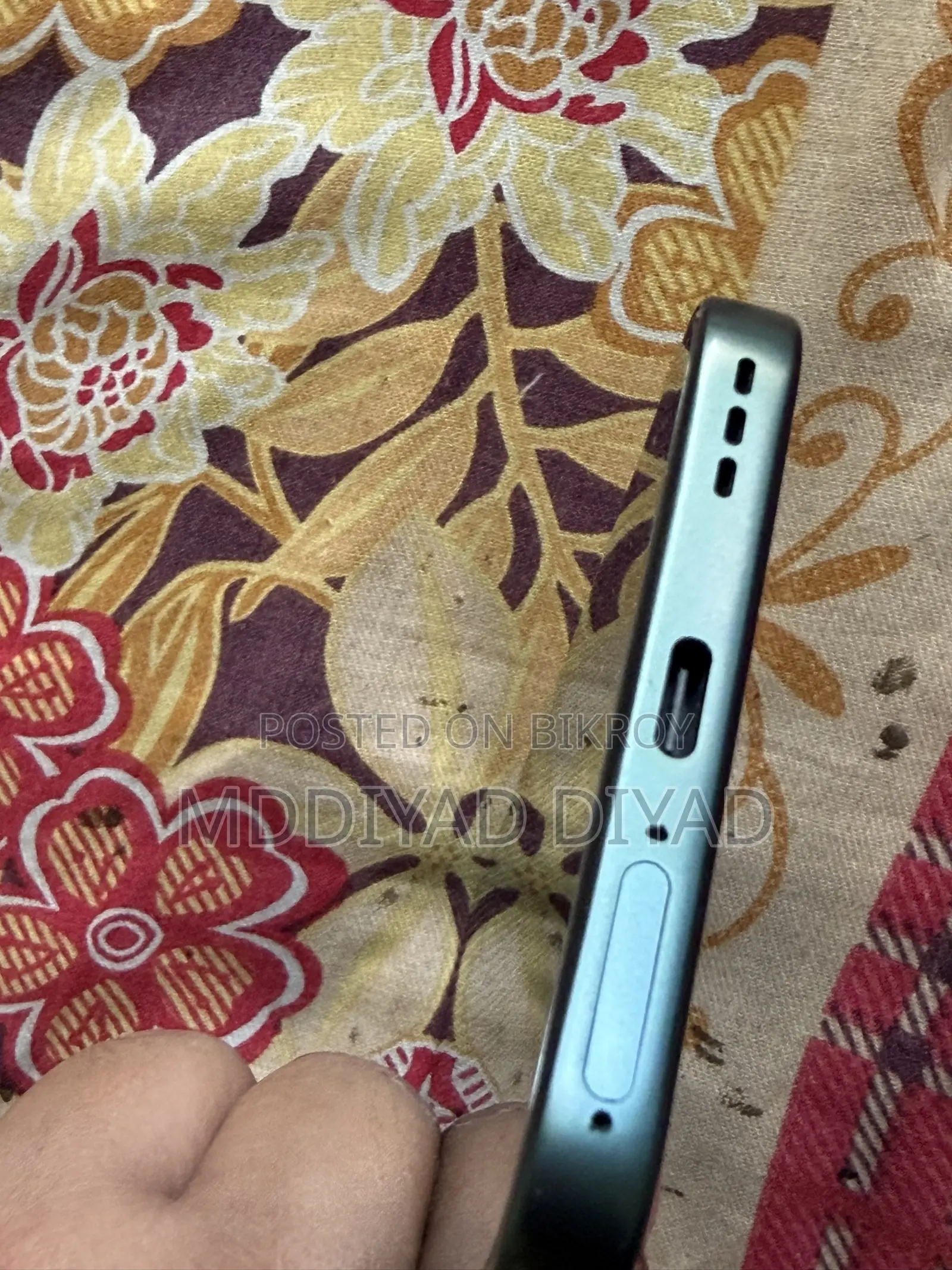 অপ্পো রেনো১৪ এফ ২৫৬ জিবি গ্রিন