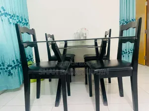 Dining Table OTOBI