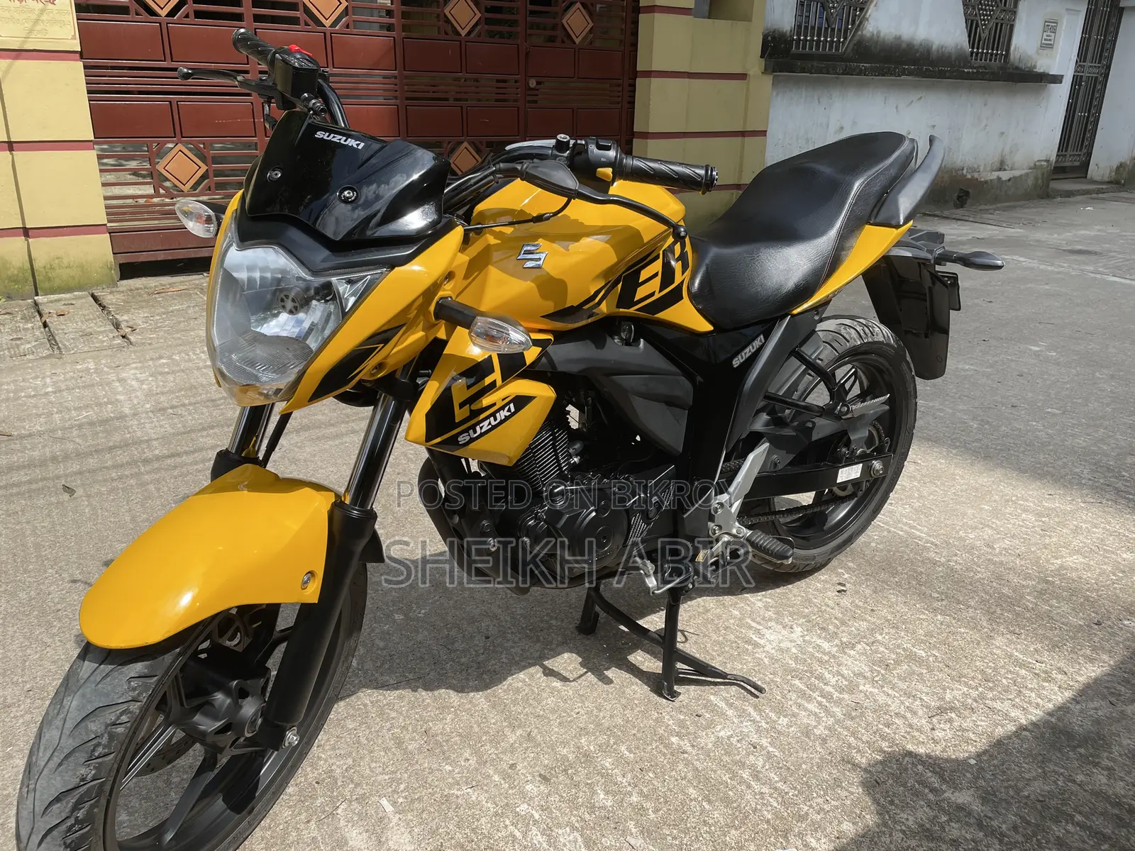 Suzuki Gixxer 2024 Yellow