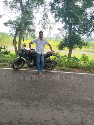 Hero Xtreme 125R 2025 Black