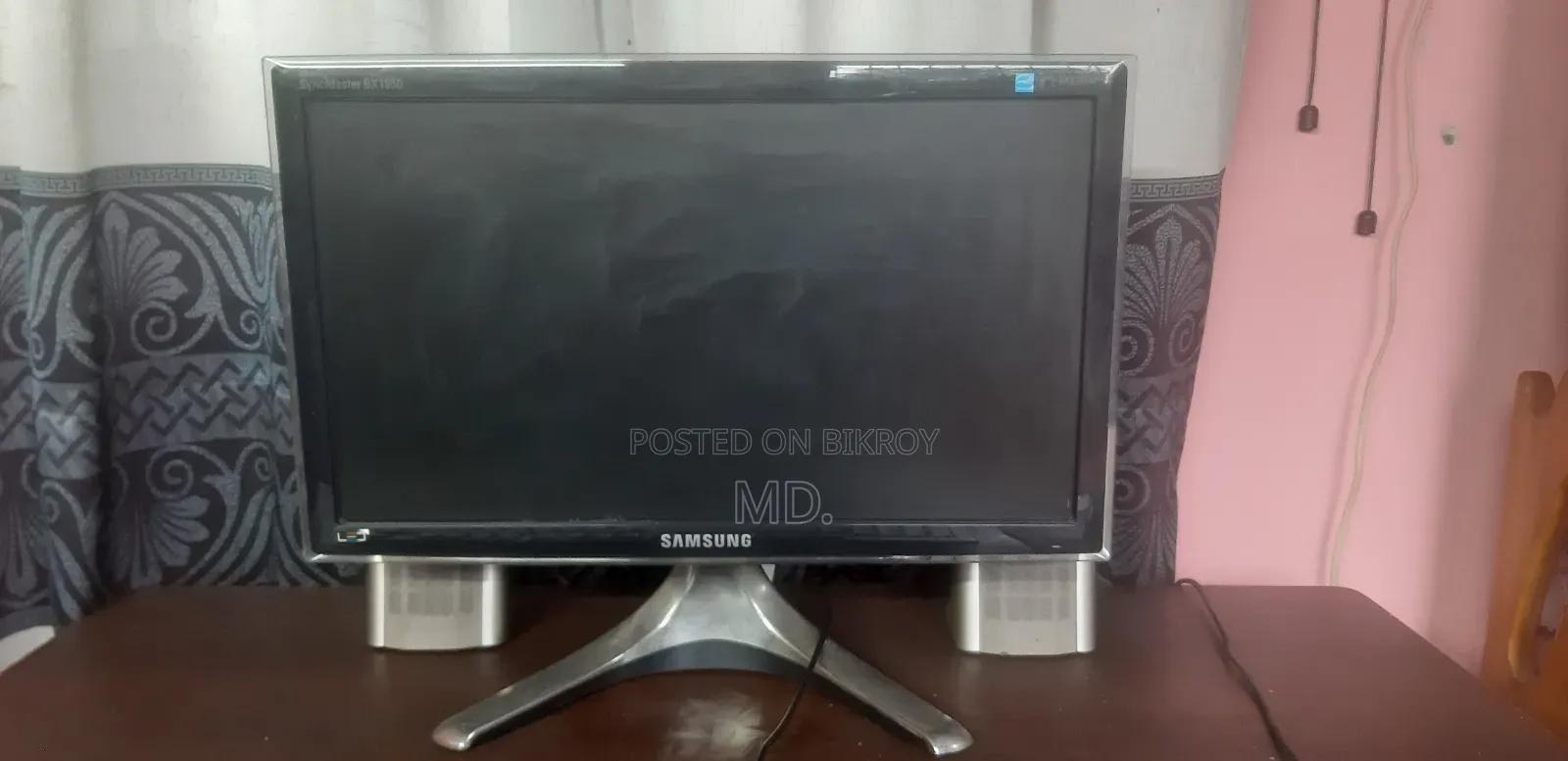 Samsung BX1950 17-Inch High Performance Monitor With LED.
