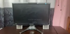Samsung BX1950 17-Inch High Performance Monitor With LED.