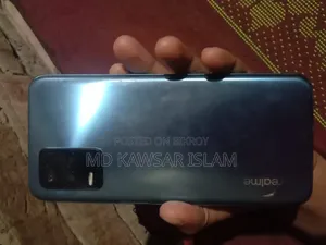 রিয়েলমি ৮ ৫জি ১২৮ জিবি
