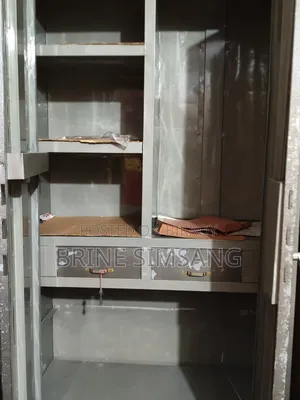 Metal Almari