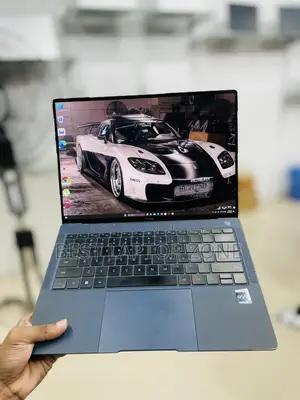 Laptop Huawei MateBook 13 WRT-W29E 16GB Intel Core I7 SSD 1T