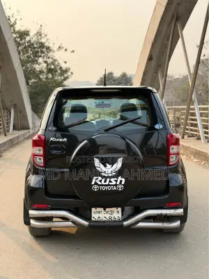 টয়োটা রাশ ২০০৬ কালো