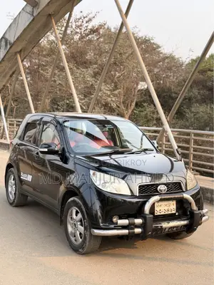 টয়োটা রাশ ২০০৬ কালো