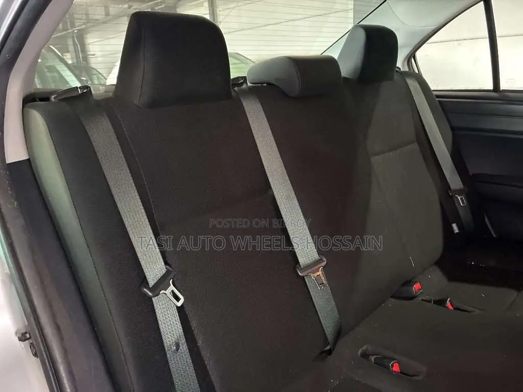 Toyota Axio 2021 Silver