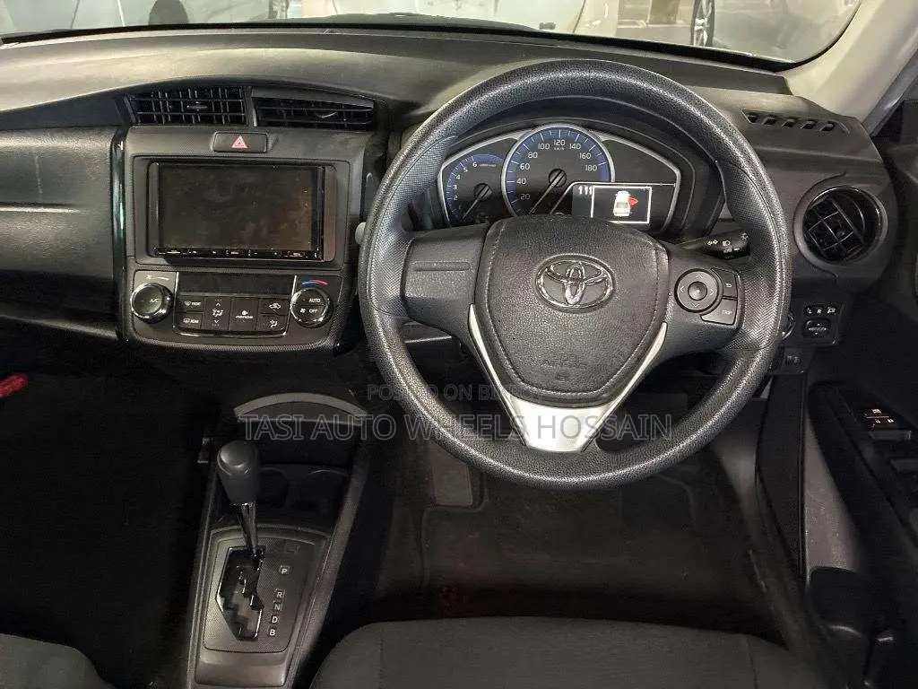 Toyota Axio 2021 Silver