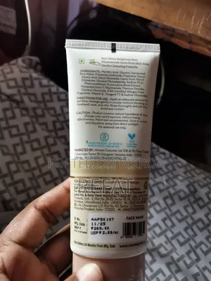 Mama Earth Face Wash