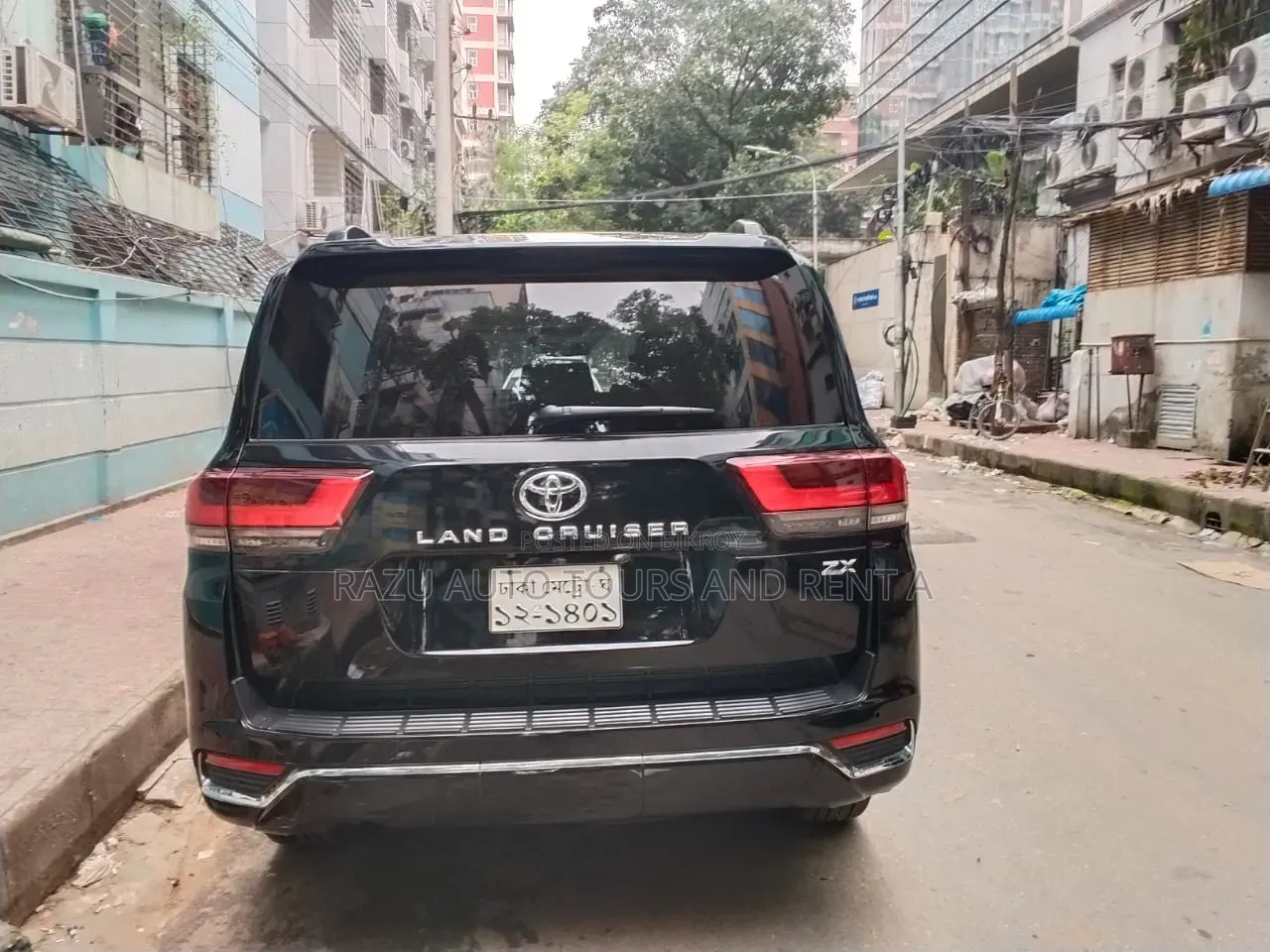 প্রডো ভি৮ ভাড়া