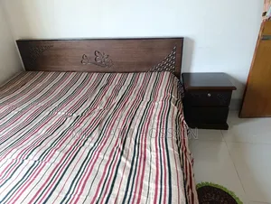 বাসা ছেড়ে দিয়ে চলে যাবো তাই বিক্রি করবো