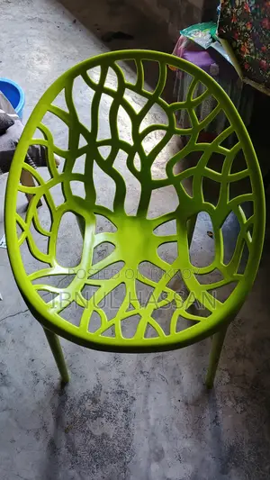 চেয়ার (প্লাস্টিক)