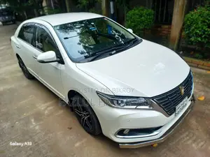 টয়োটা প্রিমিও ১.৫ এফডব্লিউডি ২০১৭ পার্ল