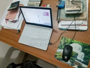Laptop Microsoft Surface Laptop SE 8GB Intel Pentium SSD 128GB