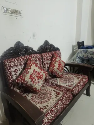 নতুন কভার সহ সোফা সেট