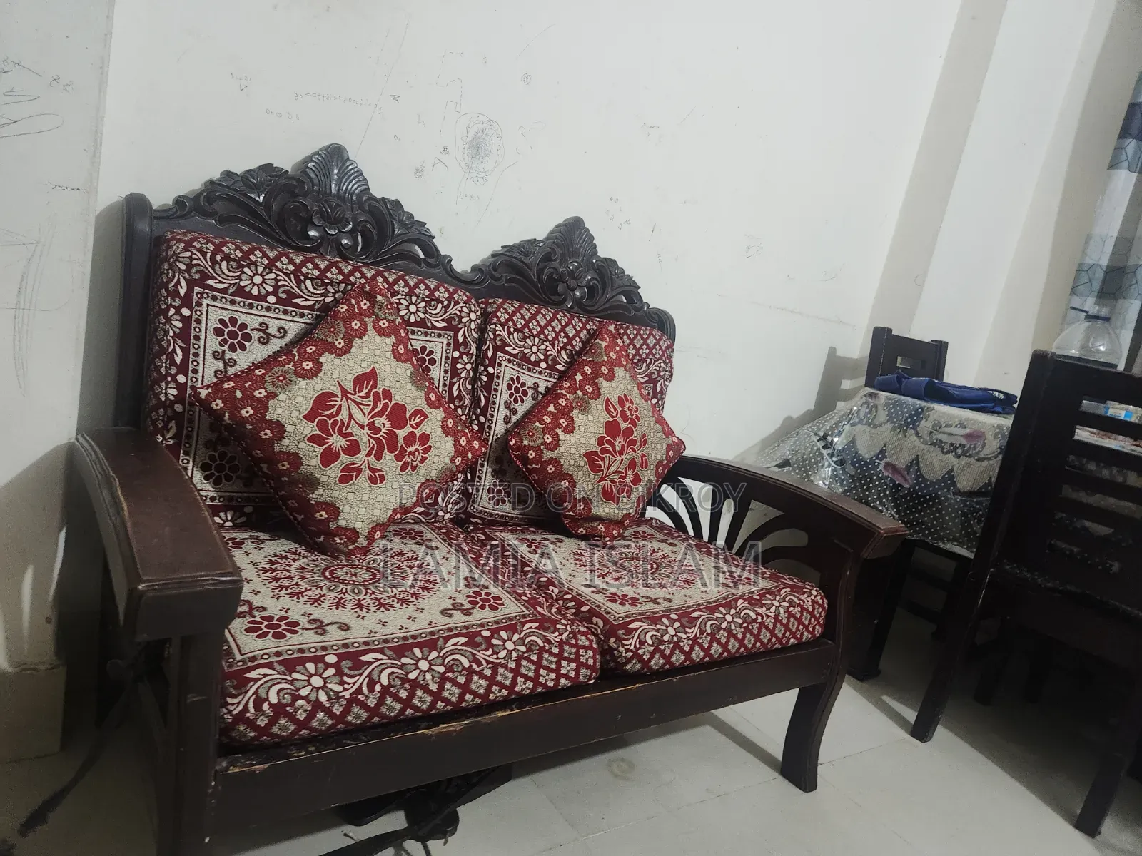 নতুন কভার সহ সোফা সেট