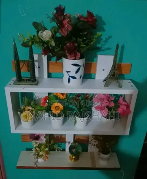 শো পিস কেবিনেট