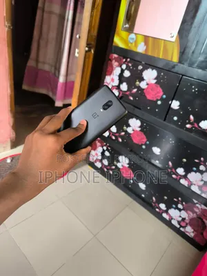 OnePlus 6T 128 GB Black