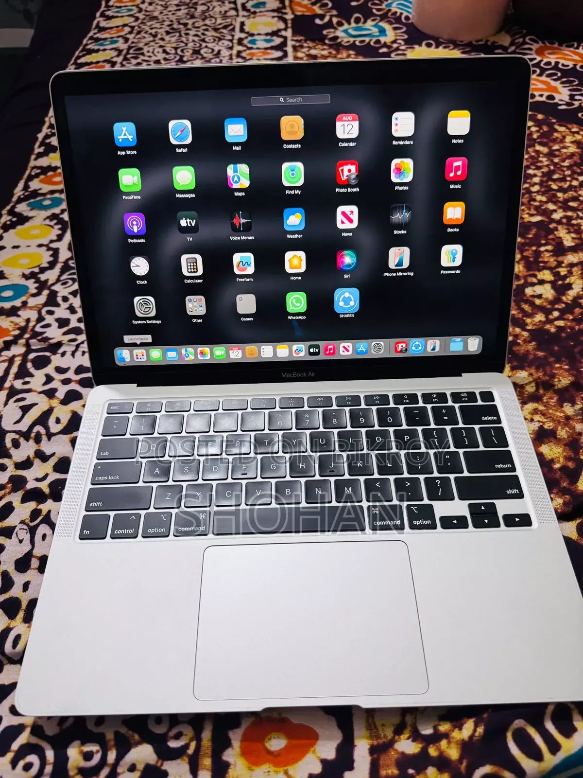 New Laptop Apple MacBook 2020 8GB Intel Core I5 SSD 512GB