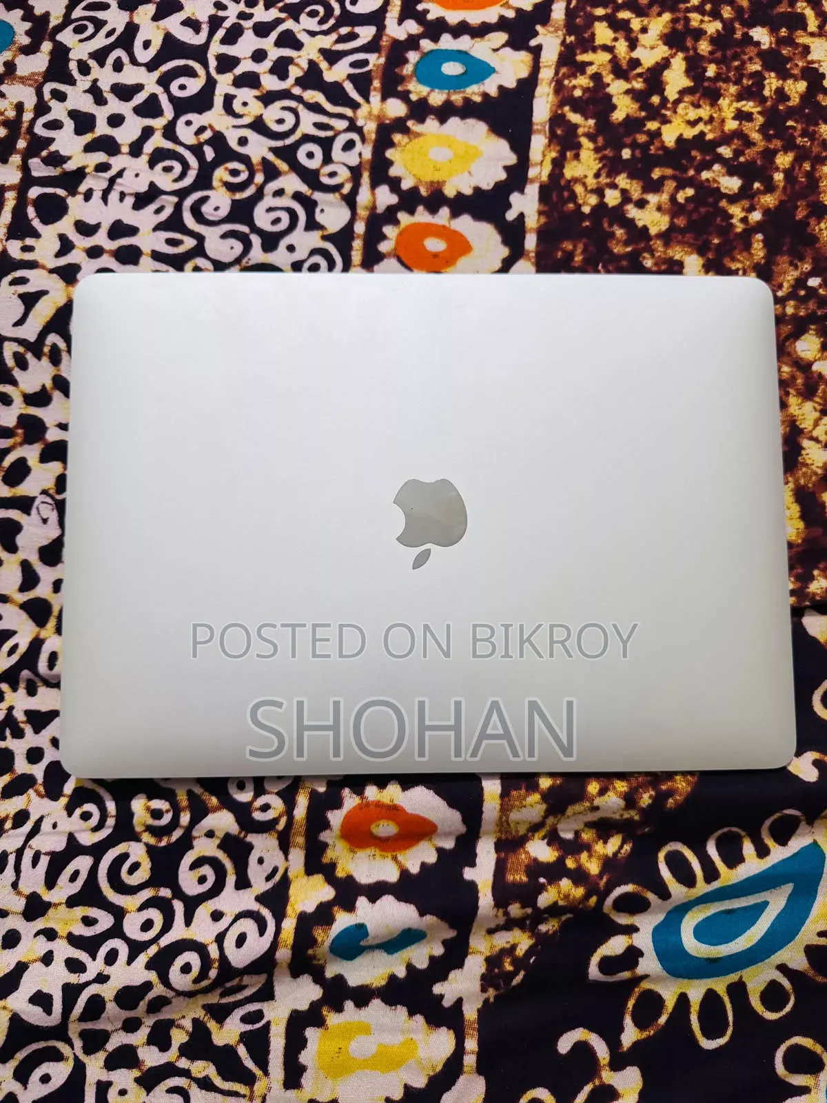 New Laptop Apple MacBook 2020 8GB Intel Core I5 SSD 512GB