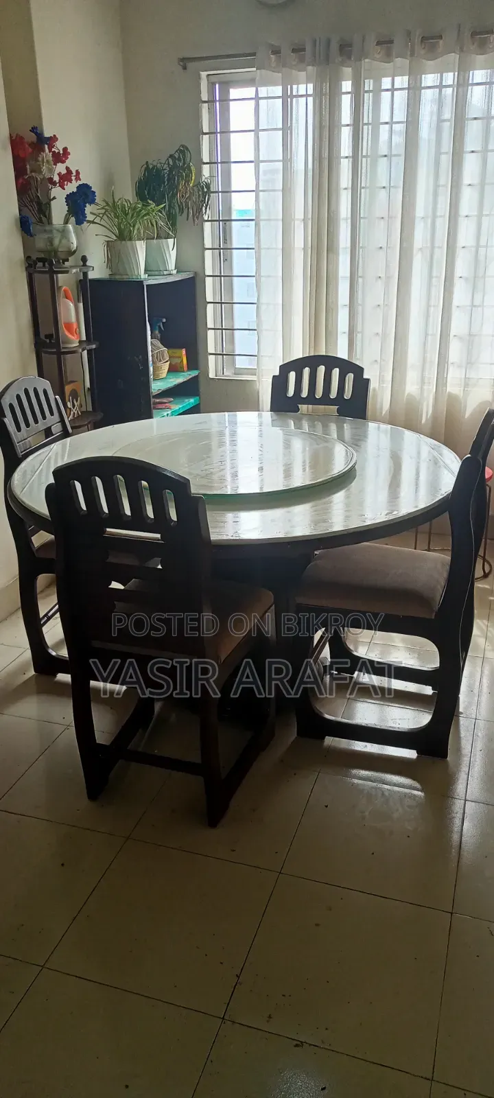 গোল ডাইনিং টেবিল বিক্রির জন্য