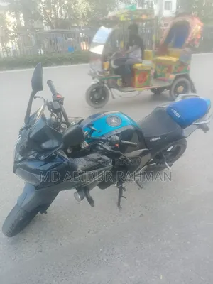 ইয়ামাহা ফেজার এফআই ভি২ ২০১৯ ব্ল্যাক