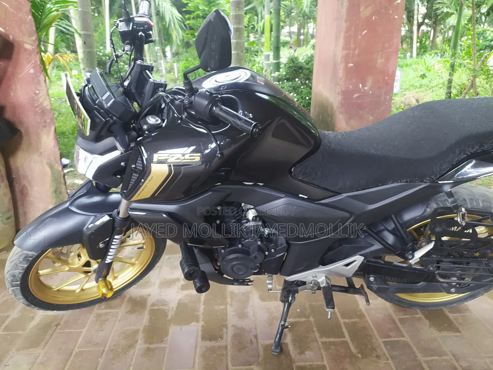 ইয়ামাহা এফজেডএস ভি৪ ২০২৩ ব্ল্যাক