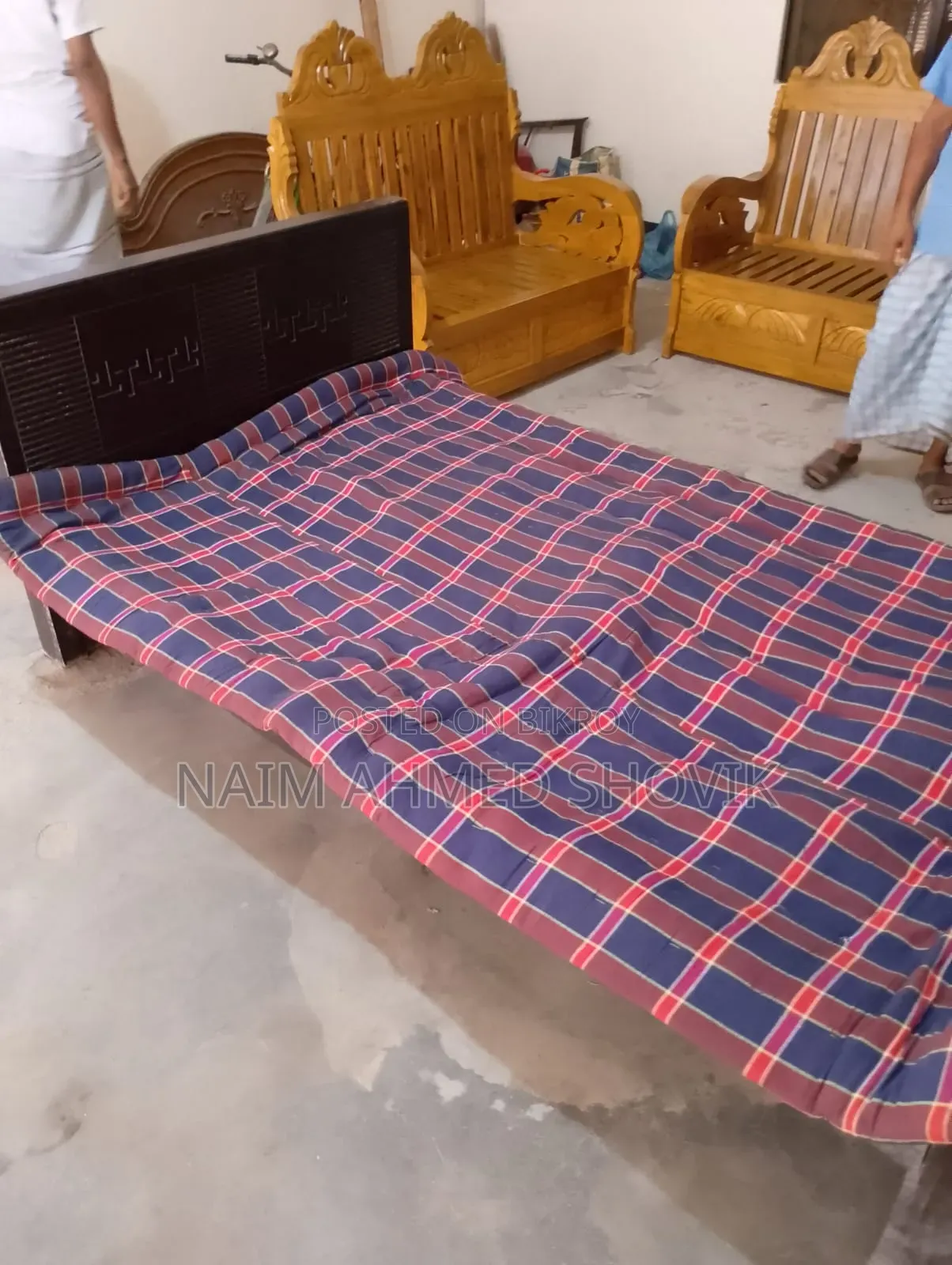 Single Bed (Mehegoni Katt)
