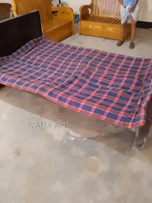 Single Bed (Mehegoni Katt)