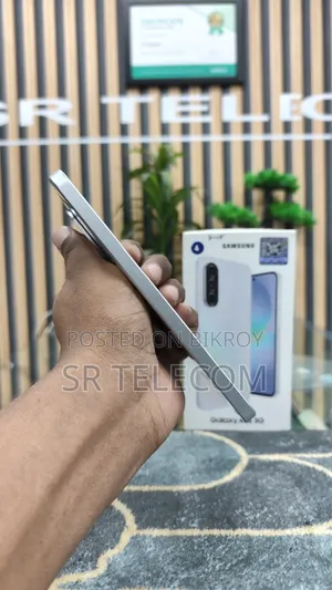 স্যামসাং গ্যালাক্সি এ৩৬ ১২৮ জিবি হোয়াইট