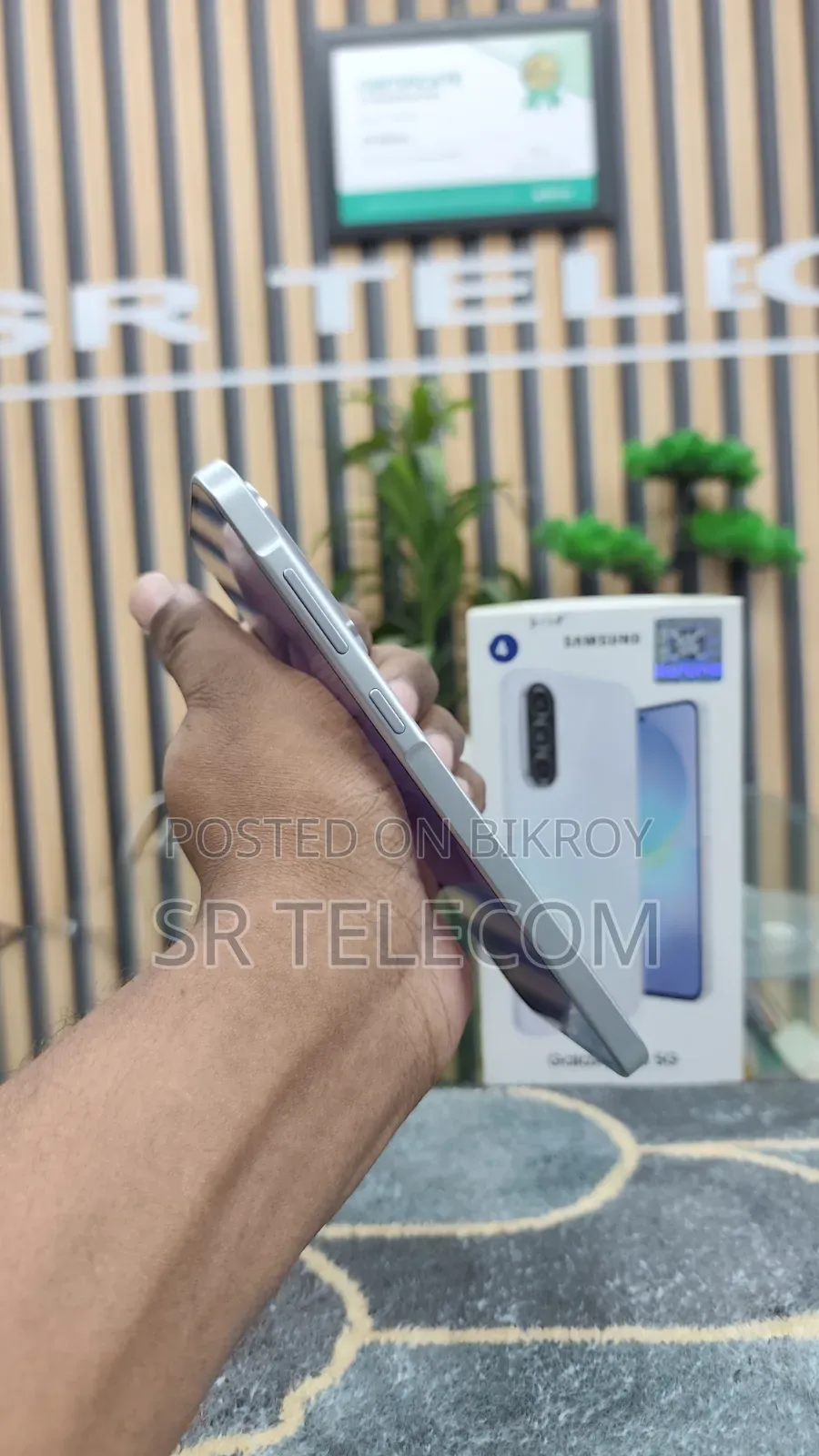 স্যামসাং গ্যালাক্সি এ৩৬ ১২৮ জিবি হোয়াইট