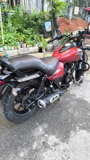 Bajaj Avenger 160 Street 2021 Red
