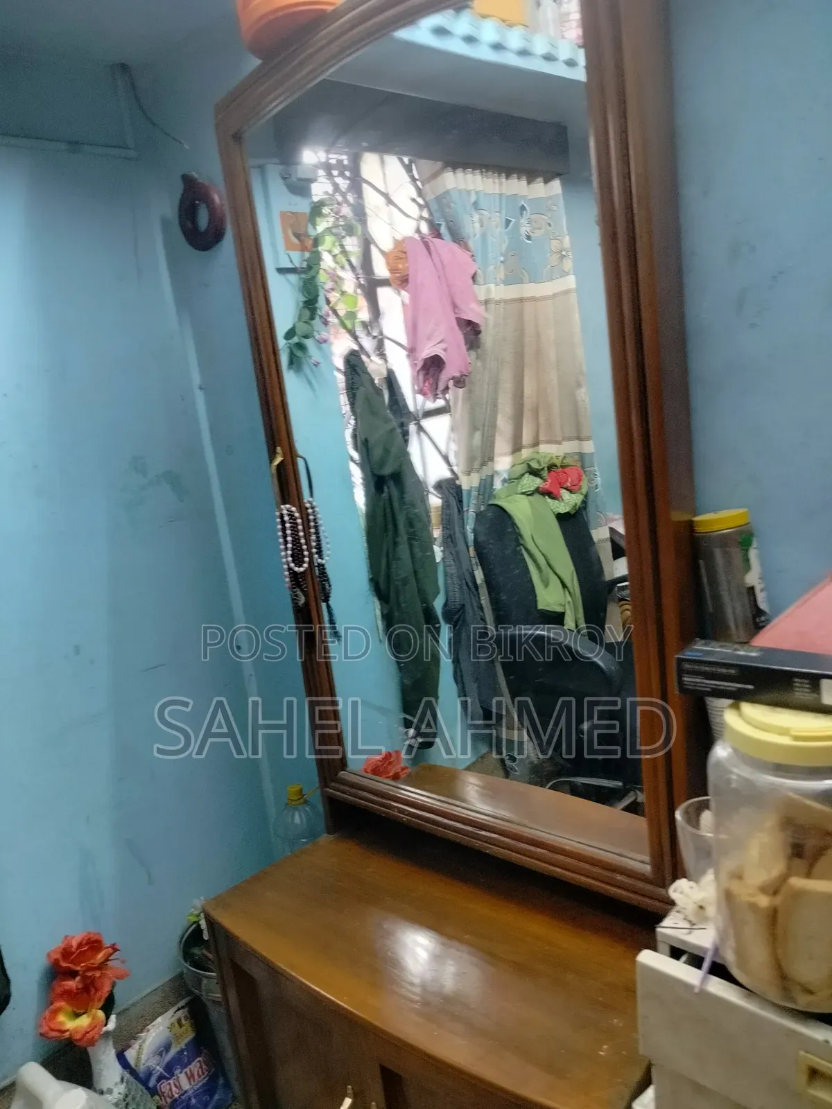 ড্রেসিং টেবিল